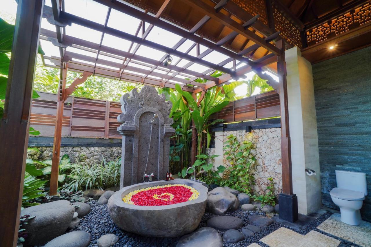 Giri Bhagawan Villas & Spa Nusa Dua  Esterno foto